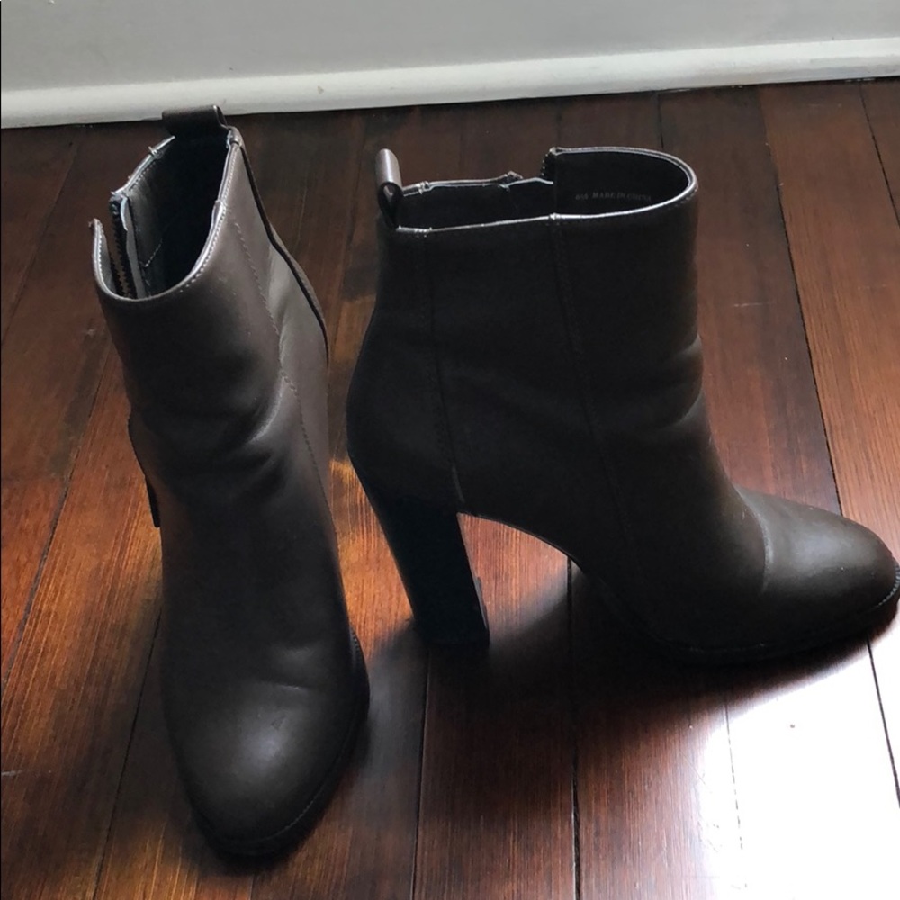 dolce Vita booties size 6.5